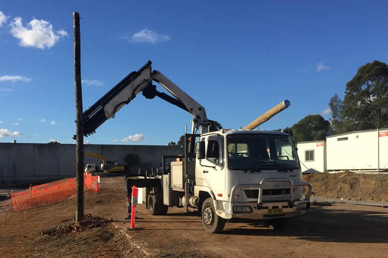 Temporary builders poles